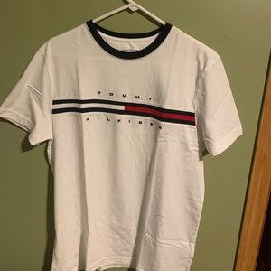 NWT TOMMY HILFIGER TEE WHITE